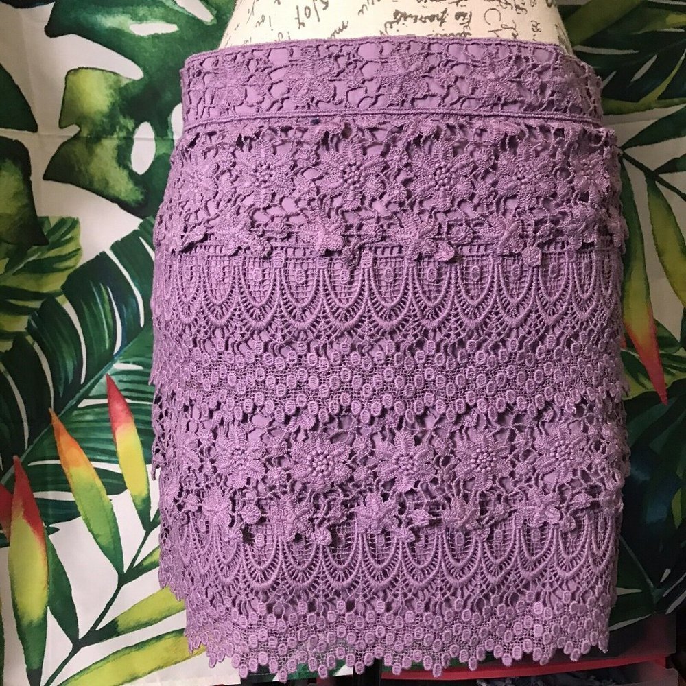 American Eagle Size 6/8 Purple Lace Style Cute Mini Spring Summer Skirt